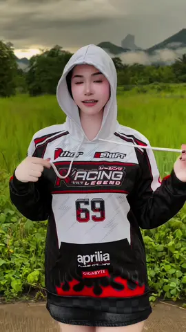 เสื้อฮู้ดพิมพ์ลายแฟชั่นผ้าไมโครใส่สบายระบายอากาศได้ดีมีให้เลือกหลายสีหลายไซส์สนใจจิ้มตะกร้าค่ะ 🧺#เสื้อพิมพ์ลาย #เสื้อกีฬา ##ฮู้ดแขนยาว 