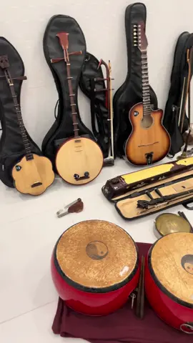 Nhà có nhiêu đây😁 #nhaccudantoc #dancataitu #guitar 