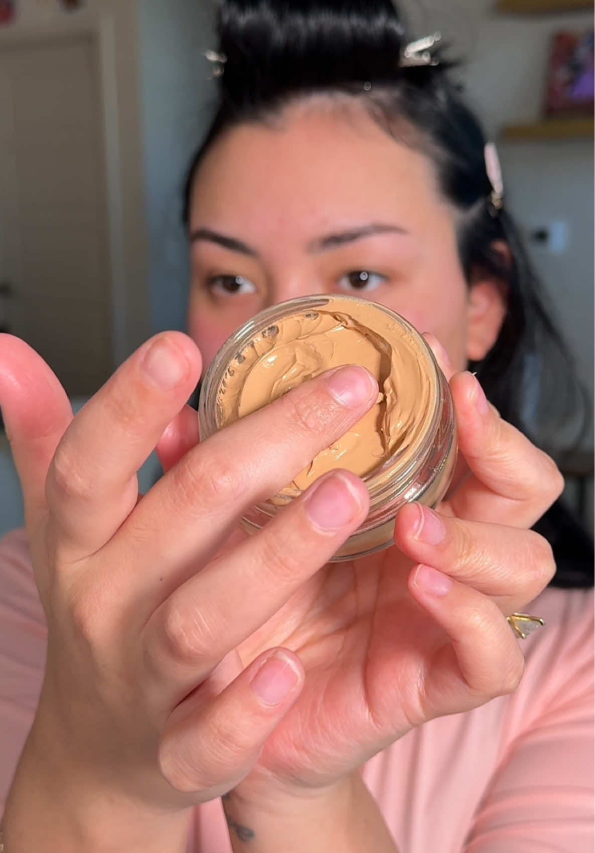 What the Foundation 😳 shade medium 💞 @Jones Road Beauty #makeup #makeupreview #skinlikemakeup 