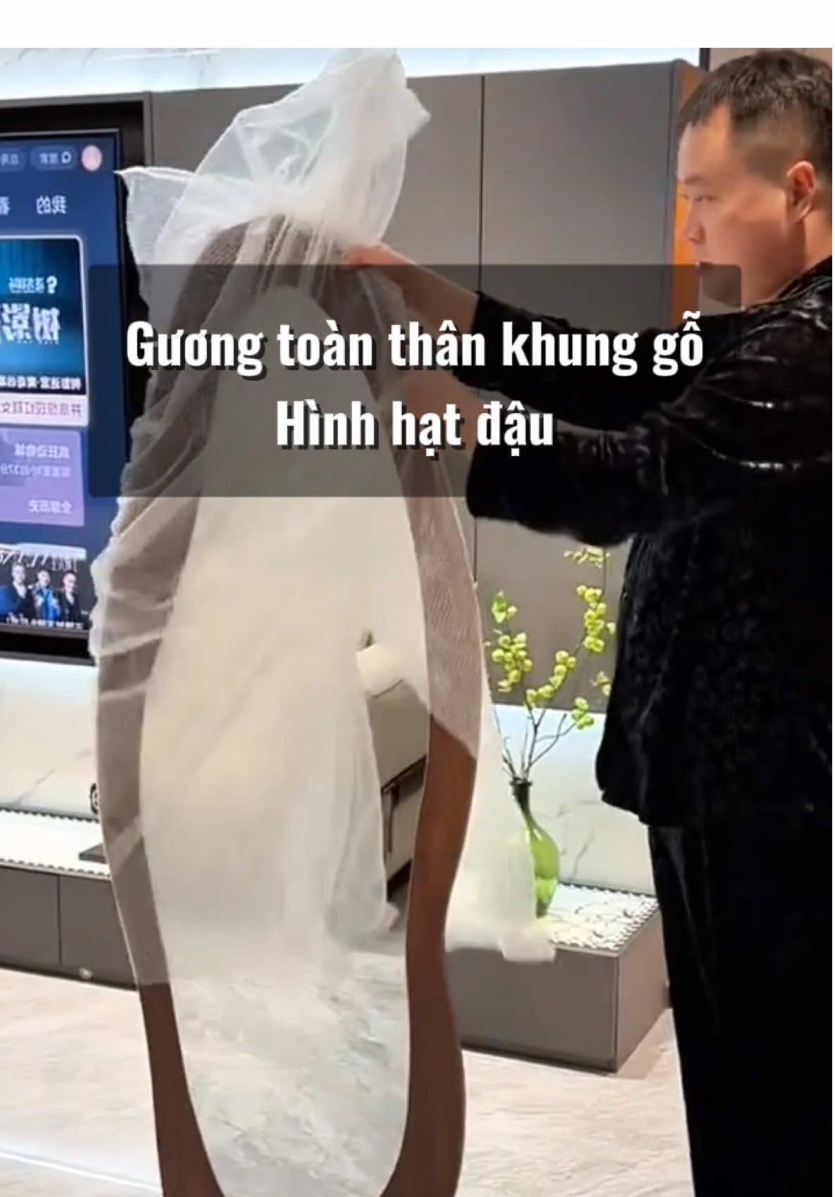 Gương toàn thân khung gỗ hình hạt đậu decor phòng cực xinh #TikTokAwardsVN #taphoagiadinh889 #guongtoanthan #guongkhunggo #guongtreotuong 