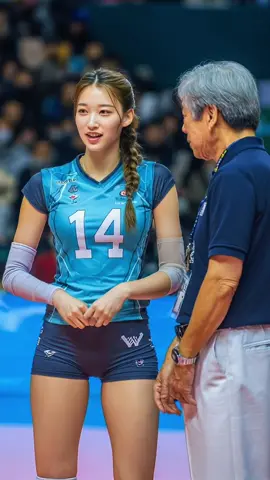 A beautiful volleyball player with a pretty smile appears on the volleyball court. #Volleyball #Sports #Dance #trand #배구 