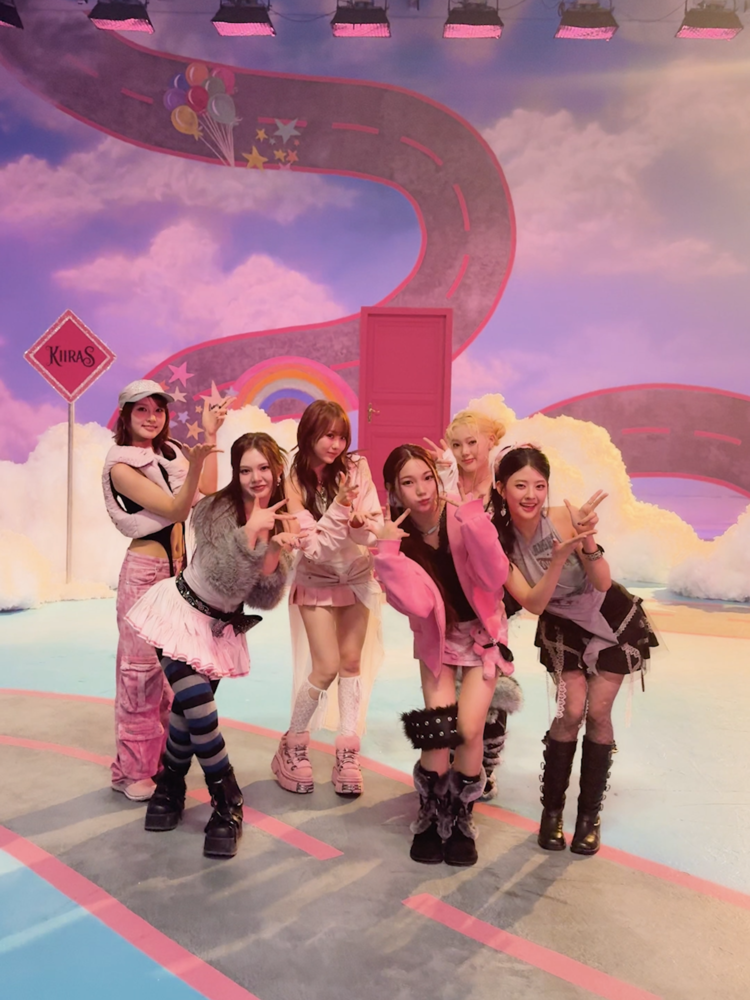 KIIRAS (키라스) 'BANG BANG!' CHALLENGE 💥🔫 2025.11.14 12PM (KST) #KIIRAS #키라스 #BANGBANG #KIIRAS_BANGBANG