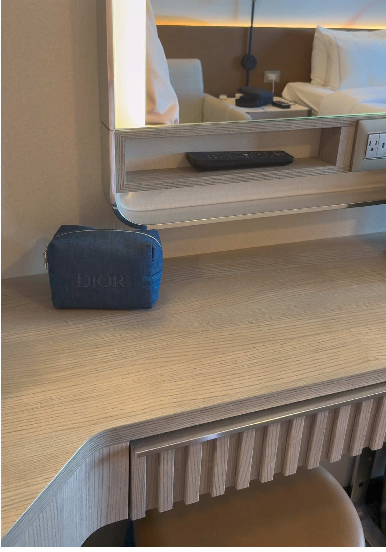 room tour + unpack with me #vacation  #unpack #unpackwithme #RoomTour #satisfying 