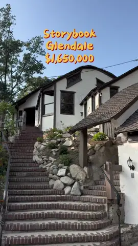 ✨ Storybook Tudor for sale in Glendale ✨ 📍 1855 Verdugo Knolls Dr, Glendale 💲 Priced at $1,650,000 🏡 3 bed | 2 bath | 1,552 sqft ✅ To work with me as your agent: 📨 Link in bio @samuelvolo Listed by Keegan Cin (DRE 01971604) with Coldwell Banker Realty #glendale #losangeles #tudor #hometour #fyp 