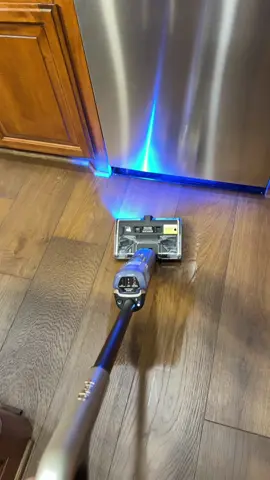 This is the new #sharkhydroduo you can get now! It’s absolutely at spotting dirt and also mopping your floor! #kahlaDeals #TikTokShopCreatorPicks #TikTokShopBlackFriday #TikTokShopCyberMonday 