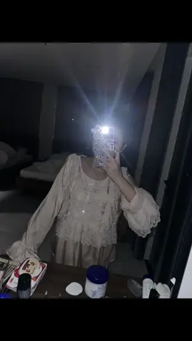 Sau này chẳng cần một người dốc hết tâm can vì mình,chỉ cần họ thấu hiểu..