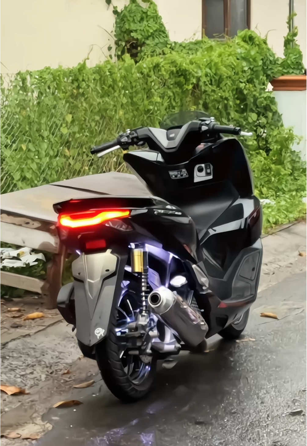 Sragen after rain 🌧️ #pcx2025 #pcx160ล้อ17แต่งสวย #pcxindonesia #fyp #fypシ゚ 