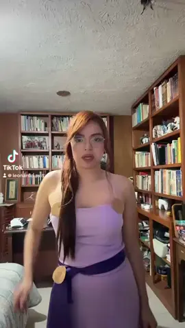 El mejor disfraz de la noche 😘 Hercules y Megara 🧡💜 #disfrazhalloween #hercules #novios #disfracesenpareja @Avit 