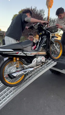 Cơn sóng wave 125 tại Mỹ, ồn quá ồn lun rùi ae ơi 🇻🇳🇺🇸 #wave125i_ไฟเลี้ยวบังลม #wave125 #wave125thailand #xedovietnam #xuhuongtiktok 