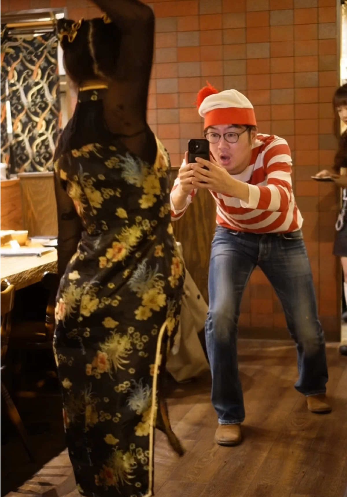 I took a photo of her changing into her Halloween costume. #prom #promtransition 