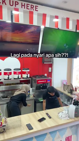 MANA NIHH YANG BELUM COBAIN WAFFLE😠🫵🏻 #momoyo #momoyoyoflip #mylittleponnykayou #icecream #promoseruweekend 