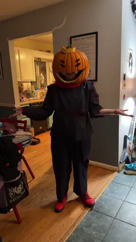 Happy late Halloween 🫶😭 COME BACKKKK #yujiitadoricosplay #jujutsukaisen #yuji #jjkcosplay #jjkseason3 