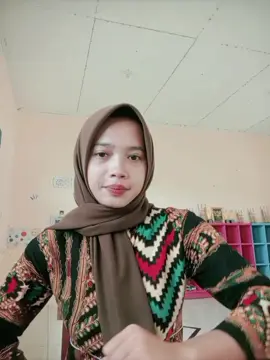 kerudung yang aku pake ada di kerkunn akuu yaakkk#pyf #modalkontendoang #velocity #afiiliatepemula #kerudungparisjadul 