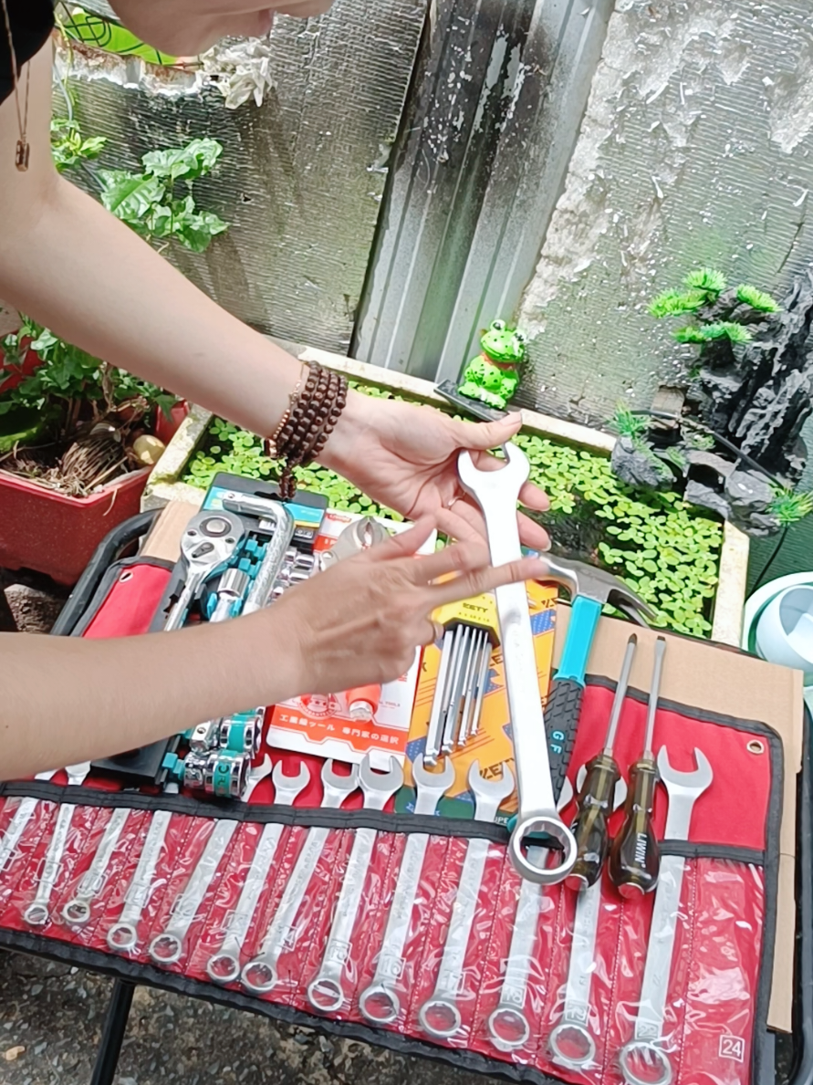 Bộ đồ nghề sửa chữa xe tại nhà 40 chi tiết như mẫu .#xuhuongtiktok #bodonghesuaxemay #combodonghecoban 