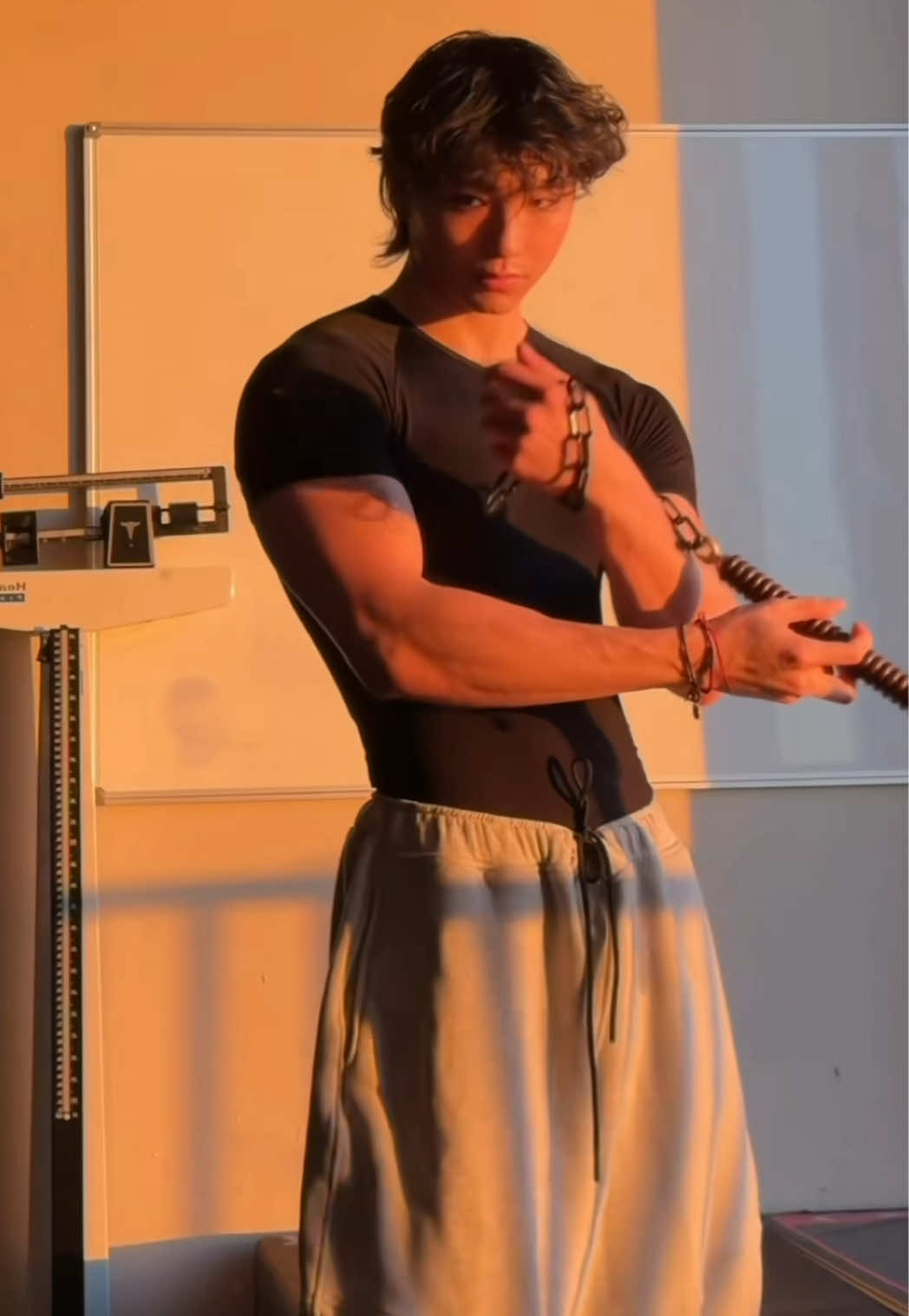 Trying to achieve that heavenly restriction ⛓️ #GymTok #biceps #toji #cosplay #asian 