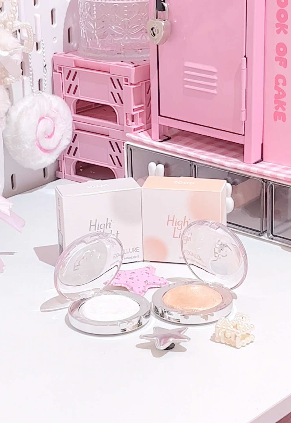 New! cute highligther from focallure ~  #slimehighlighter #daretobethehighlight #focallurehighlighter #highlighter 