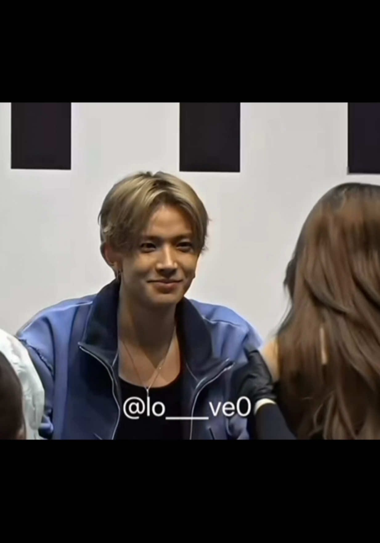 11.1 enhypen プレサ ヒスン 大好き過ぎておかしくなる😭😭🩷ヨントンしたの覚えててくれたしひたすらに優しかった😭😭ずっと幸せでいてください。 ※動画は違うヒスンペンの方に頂いてます！ #ENHYPEN #ヒスン #プレサ #プレミアムサイン会 #えなぷ 