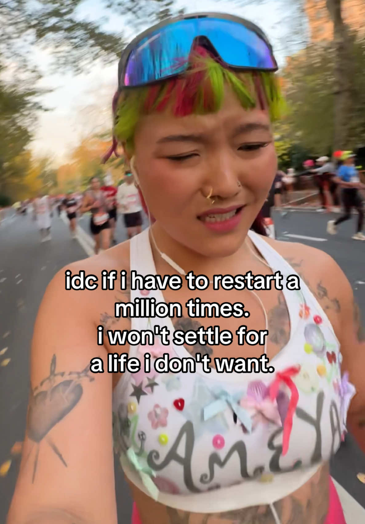 Mile 25. In so much pain ❤️‍🩹 The final stretch is always the hardest and most emotional…I just kept thinking about how #grateful I am to begin again, over and over, and get it a little more right each time. 🥹 Thank you for supporting me through this running journey these past 6 months!!! I can’t believe how strong this race felt — I shaved 30 minutes off my first marathon time in Cleveland just a few months ago!! #nycmarathon 