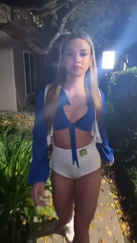 Talking Body 😉 #halloween #dallascowboyscheerleaders #fyp #trending #myaallen 