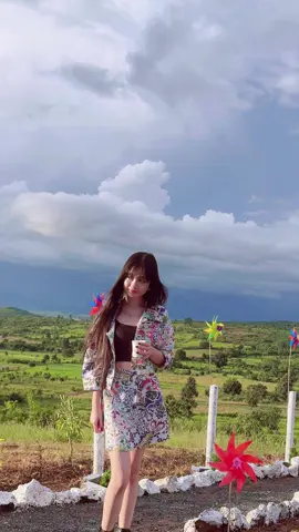 အရမ်းလှတဲ့ Secret Hillလေးမှာ..🩵🍃 #maymyatnoeyarzar  #beauty  #traditional 