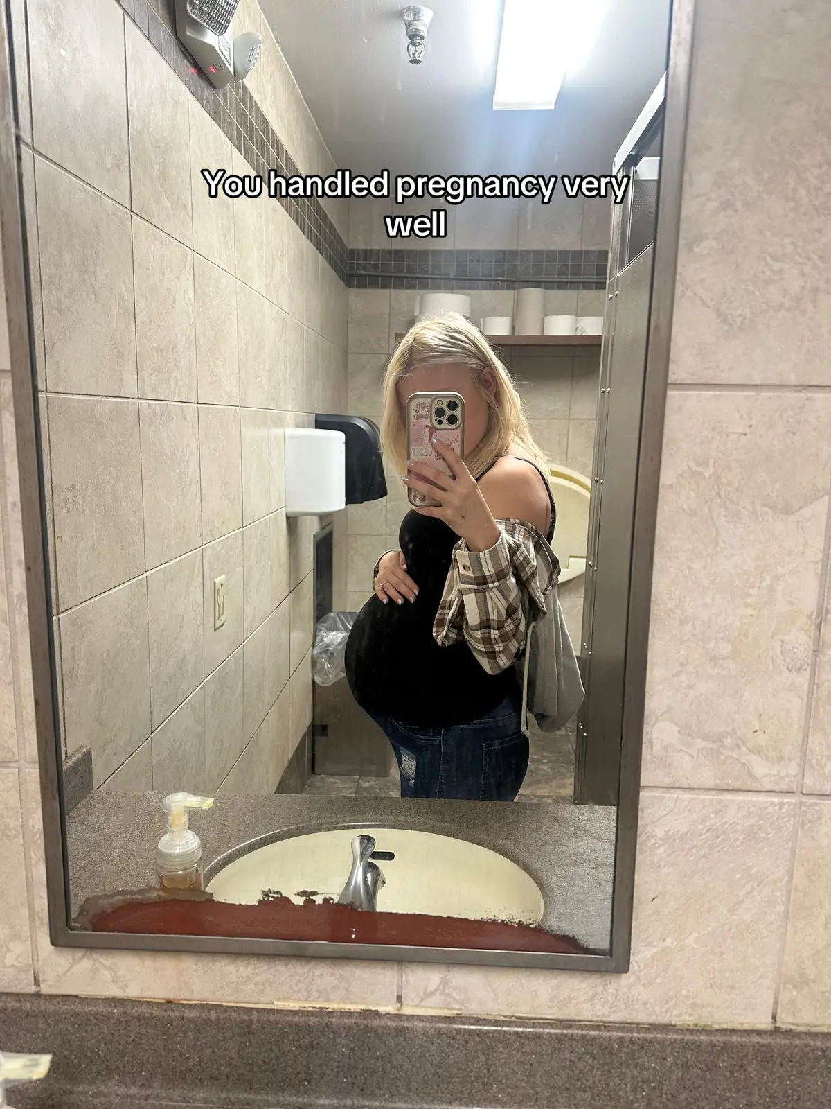 @Kaylee's man @tammywillis6992 @danielwillis019 #family #lucky #fypシ #youngpregnancy #pregnant 