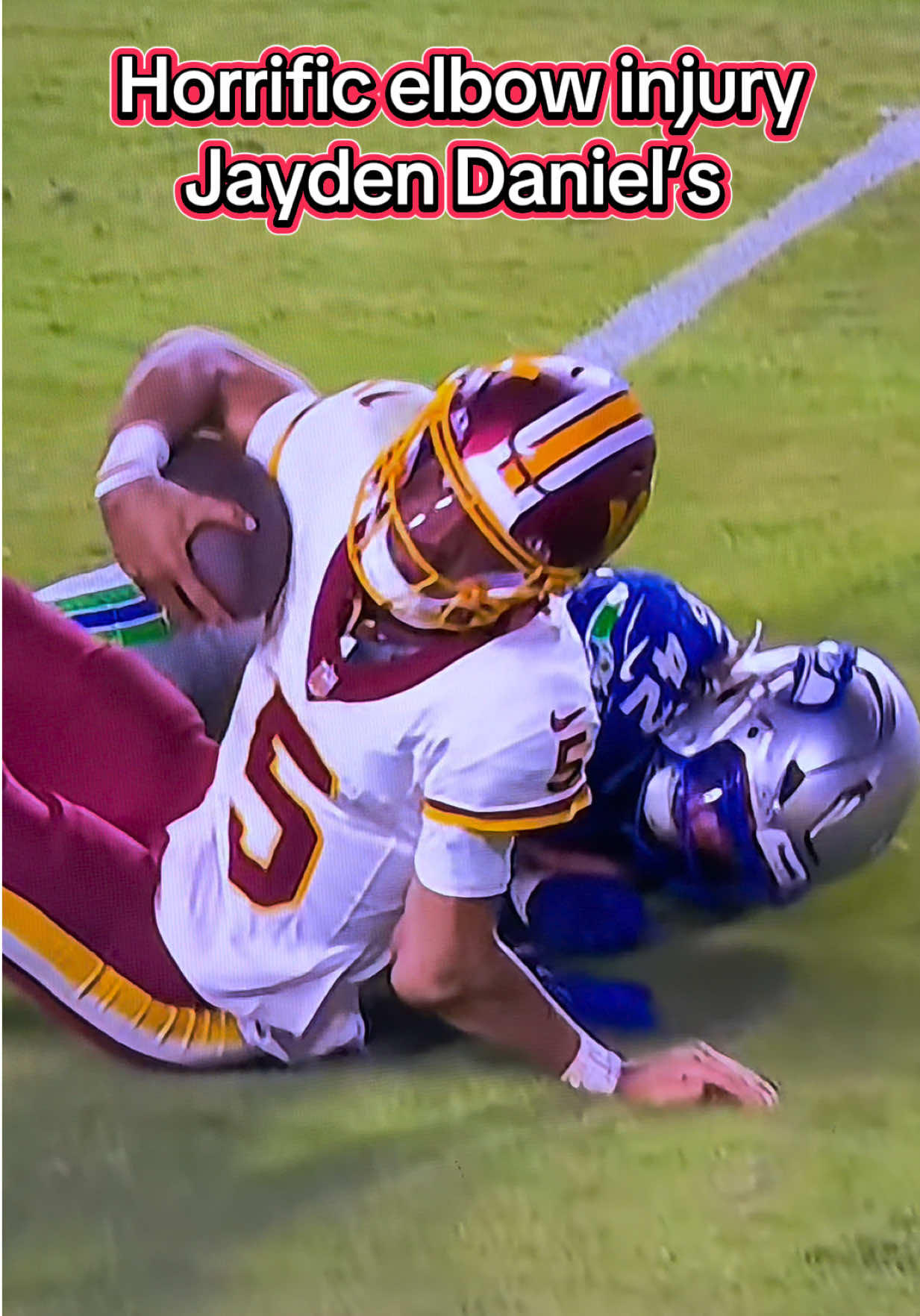 Horrific elbow injury for Jayden Daniel’s #nfl #commanders #jaydendaniels 