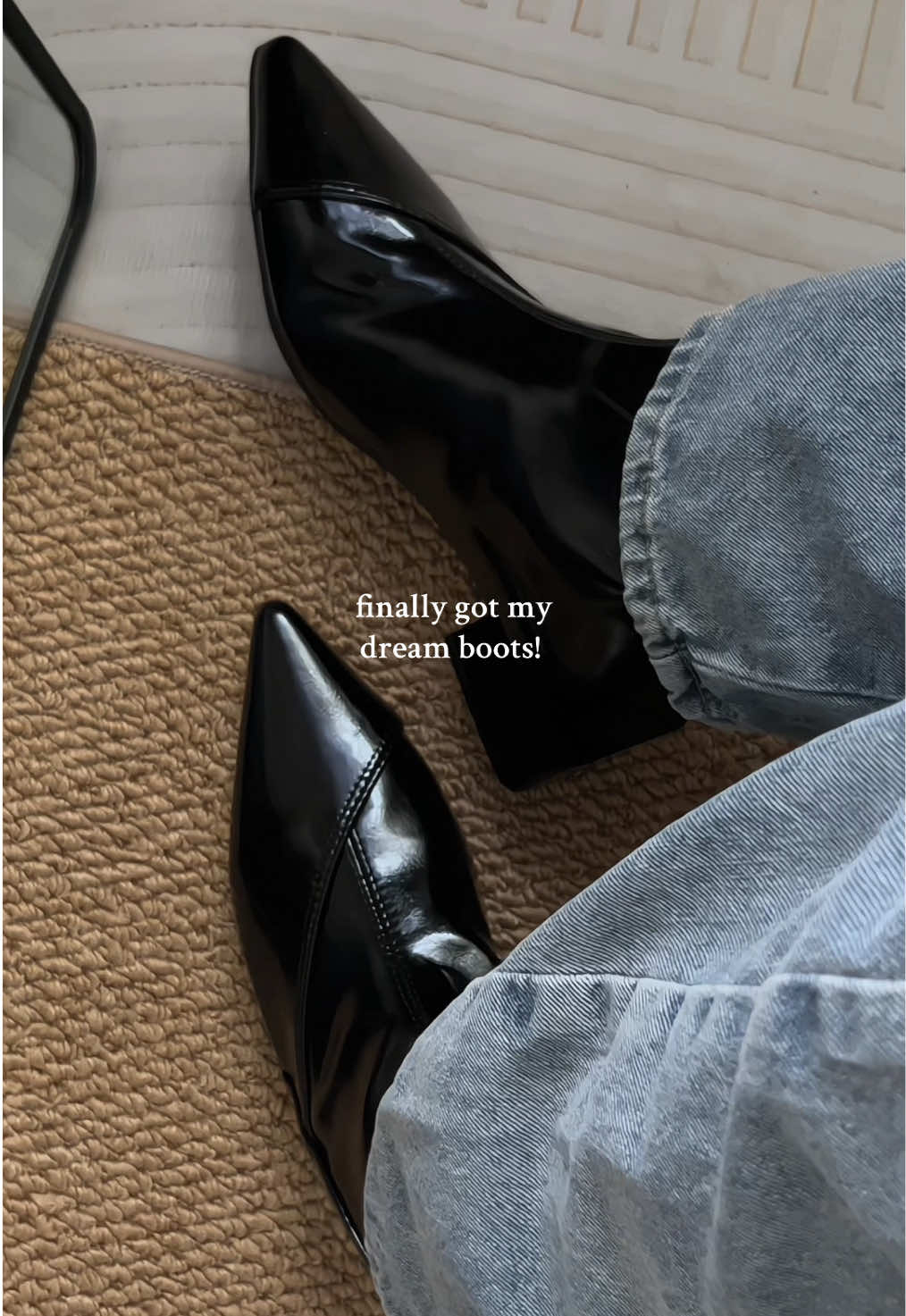 #ankleboots #pointedtoe #bootsforwomen 