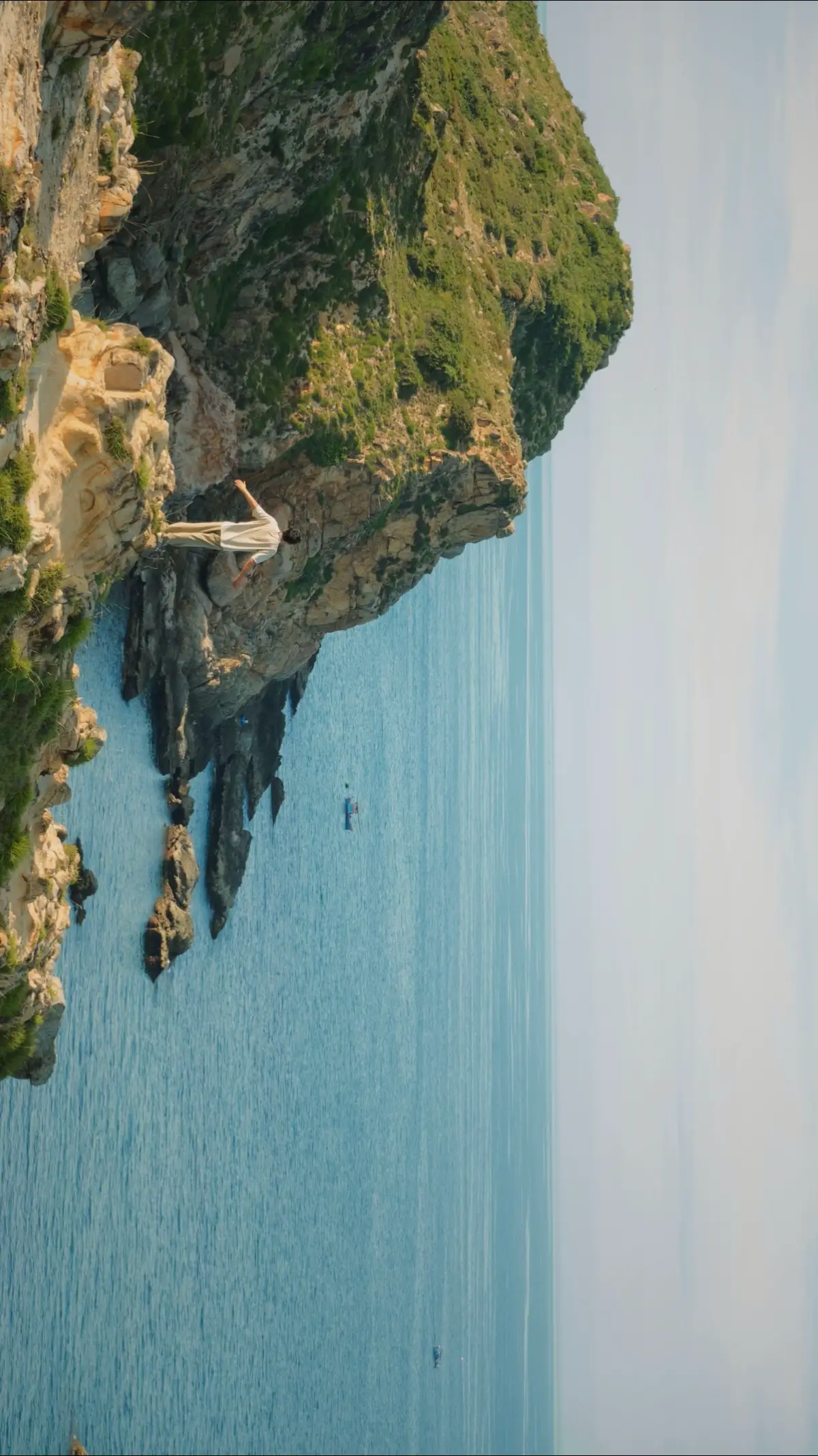 Tôi đã mất “kết nối” với thế giới, nhưng “liên lạc”  được với chính mình ✨ #quynhon #fyp #nature #filmdigital_bytuanh 