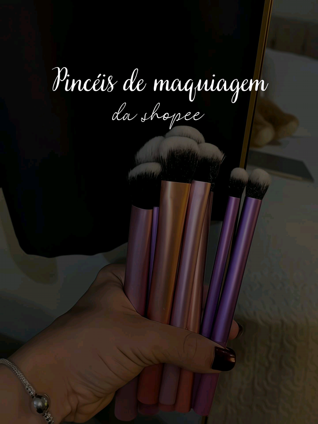 8 Pincéis de maquiagem Pincéis de maquiagem Multicolor Stand-Up Link nos comentários 🔥