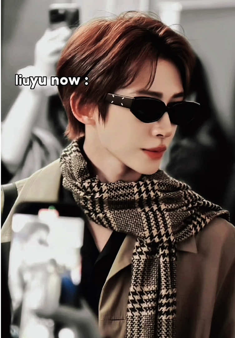 он там вот такой 🥹🤏 #cpop #liuyu #刘宇 #リュウユ #리우위 #หลิวอวี่ #lưuvũ #into1 #chuang2021 #fyp #foryou 