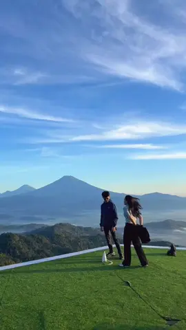 #tumpengmenoreh #wisatajogja #explorejogja #sunrise #nature 