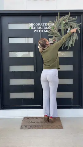 WHAT DO WE THINK??🎄✨🤭Christmas starts on November 1 in this household #christmasdecor #decoratewithme #holidayseason #youngmom #christmas @HomeGoods 