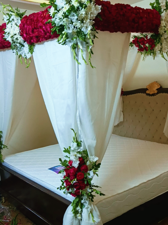 bedroom decor fresh flowers dm for oder now#foryoupageofficiall #decoration #mkfdecor #multan #pakistan 