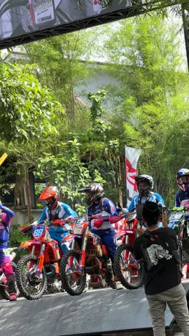 MAT13 Dibawa Happy aja pabos @Mr Jhon @Jhon mx store #sibli #jhonmx88 #trailadventureindonesia 