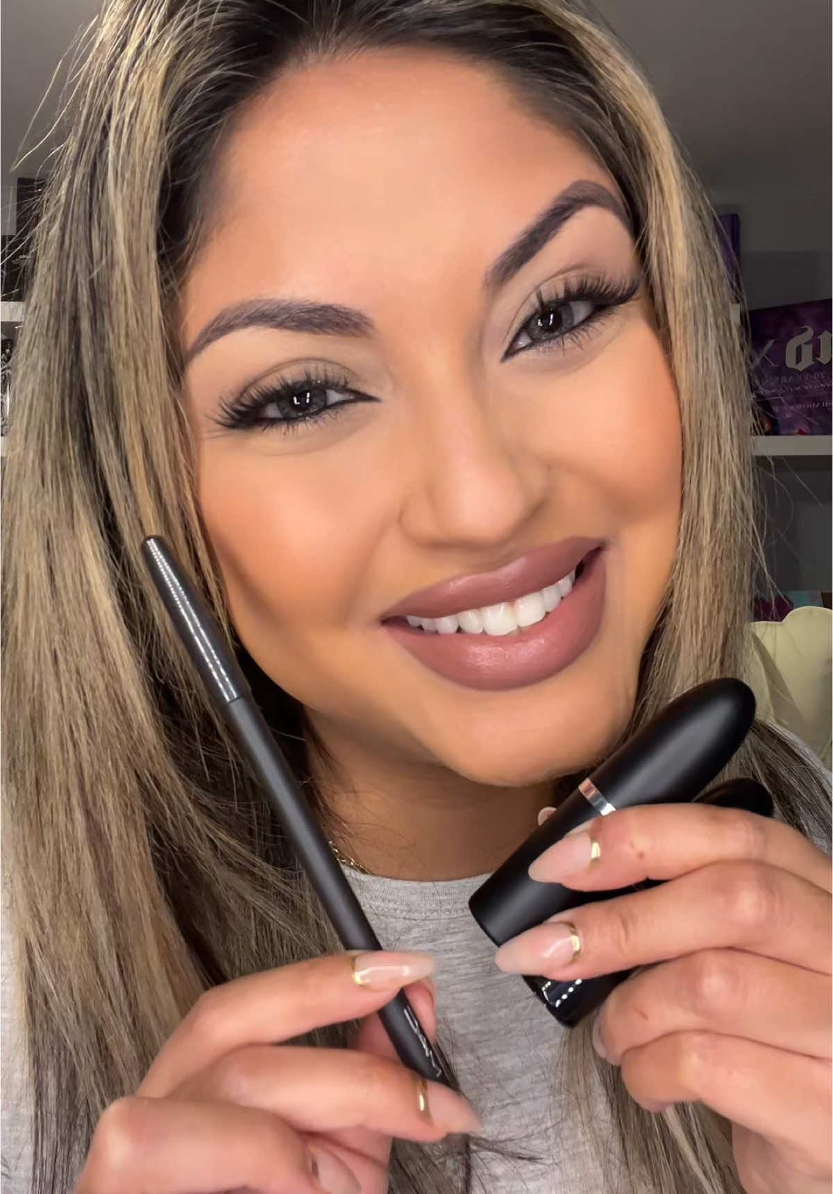 #tiktokshop #ttslevelup  #TTSTakeover  #tiktokshopfinds #tiktokshopping #tiktokmademebuyit #BeautyGifts #TikTokShopCreatorPicks #HautDropsOnTheGlow #ttsdelightnow #ifyouknowyouknow #tiktokshoprestock #women   #tiktokshopunboxing #rushtok2025 #superbrandclub #Viralontiktokshop    #makeup #makeuptutorial #MakeupRoutine #tiktokshopblackfriday 