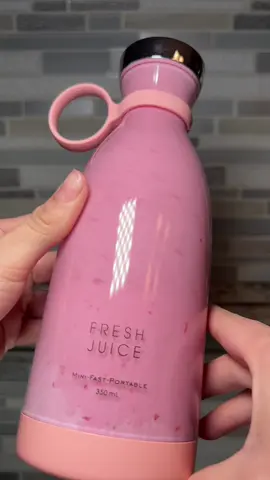 What should we blend next? 🍓 #freshjuice #smoothie #milkshake #portableblender #foryoupage 