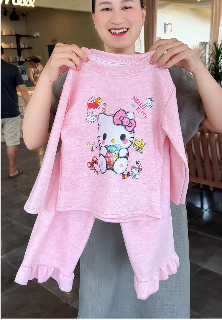 Bộ thu đông cho bé gái chất đẹp #xuhuong #thoitrangtreem #bothudongchobe #bothudongbegai 