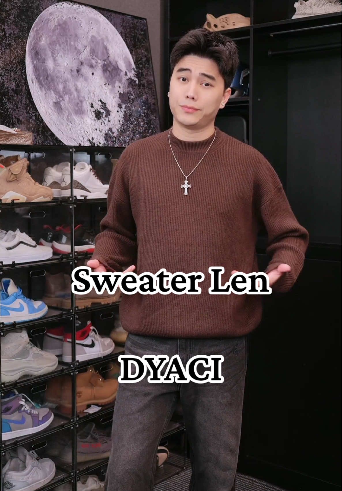Sweater len quốc dân chắc ai cũng có luôn ấy #alexdealer #dyaci #sweater #sweaterlen #len 