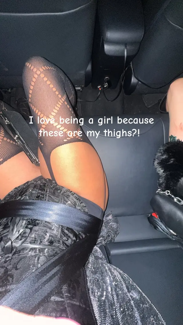 Like?! 😫😍 #newsflash #girls #parati #thighssavelives #medium 