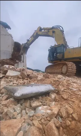 Máy khói đen nhiều theo các bác bị gì ? Vào bắt bệnh onl giúp em với .#nghenghiepcuatoi #xuhuong #láimayxuc 