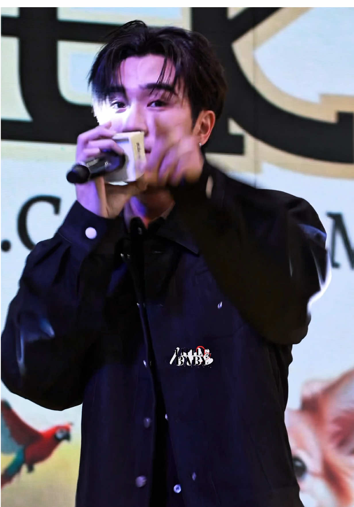 ด้านชา in CNX 🖤🤍 🌻🌻@PERTHPPE   PERTHSANTA CMI PETMARTFAIR #NekkoxPerthSantainChiangMai# ˚ ༘ ♡ ꒰ ##PerthTanapon##KDPPE꒱ 