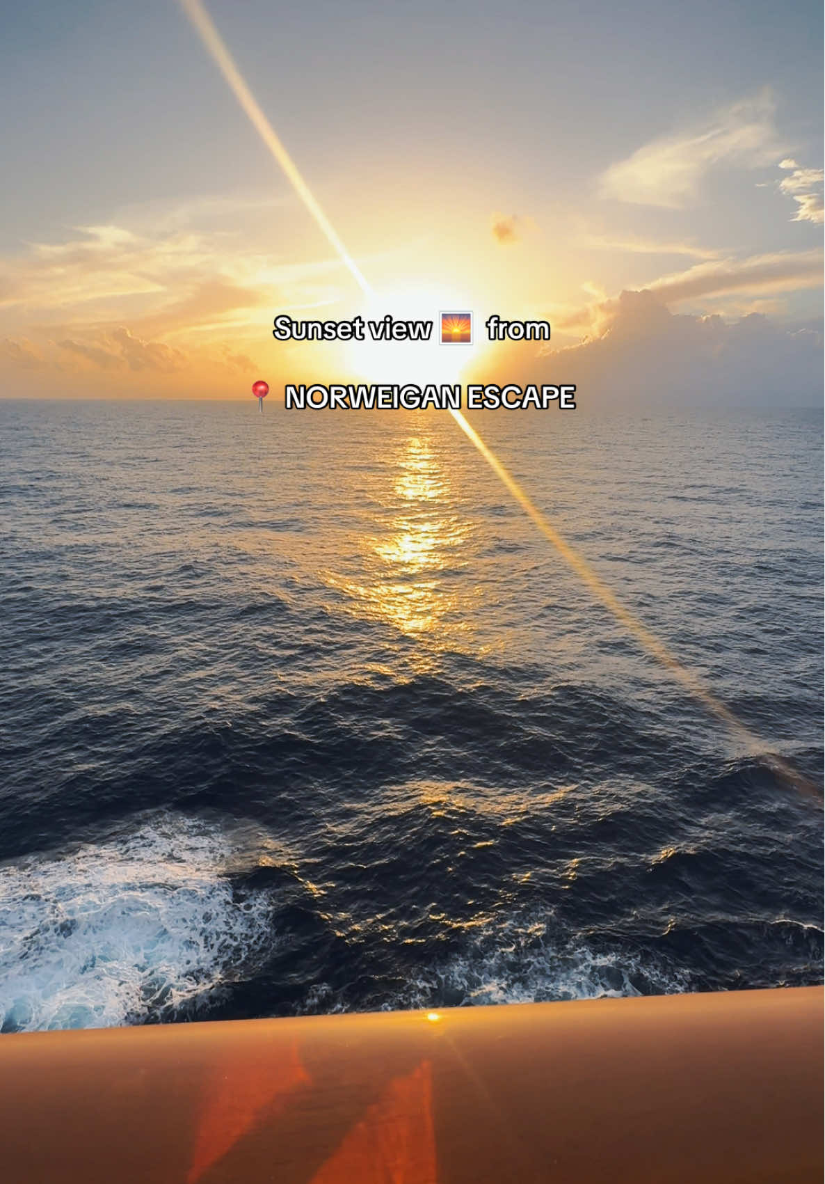 Catching the sunset right out on your balcony @Norwegian Cruise Line ✨🚢 💛  #sunset #sunsetvibes #cruise #norweigancruise #cruiseship  