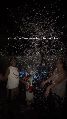 this is your sign na mag check out na rin at baka ma-out of stock paa 🎄🫧  #fireworksbubblemachine #bubblemachine #merrychristmas #happynewyear #bubble #fy #fyp #foryou 