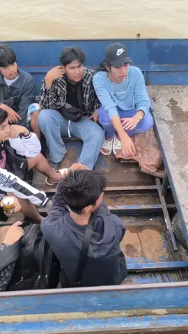 #လာအို🇱🇦ရောက်မြန်မာ  #စျေးလေးချိုးသာစွာဖြစ်  #ကမ်းကူးပေးနေပါတယ်  #  A khar Lay