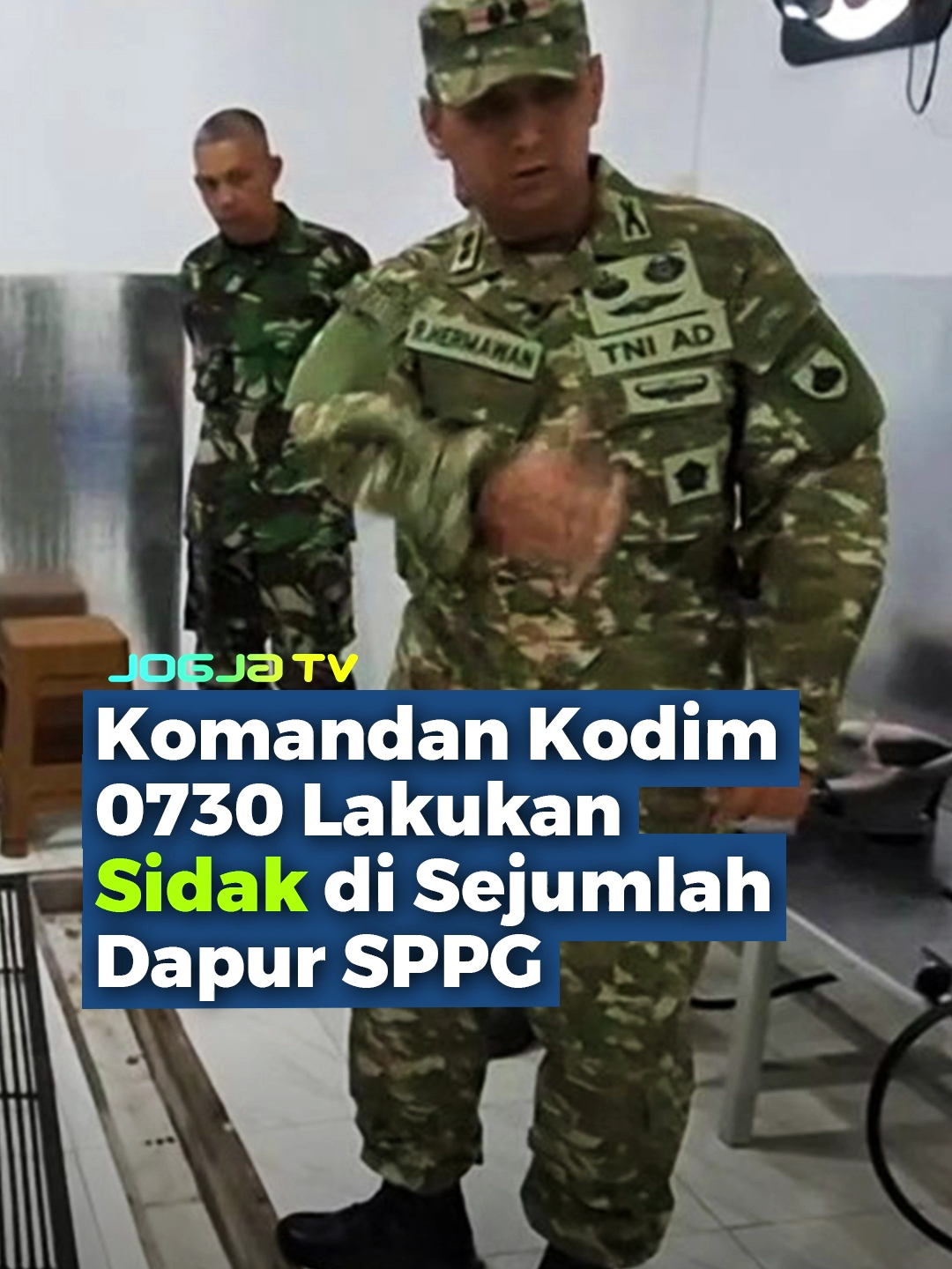Pasca terjadinya kasus keracunan di Kapanewon Saptosari, inspeksi mendadak dilakukan pendamping Program Makan Bergizi Gratis (SPPG) Kodim 0730 Gunungkidul di sejumlah dapur sehat. Dalam sidak tersebut, Komandan Kodim masih menemukan sejumlah pelanggaran kebersihan dan sanitasi. #jogjatv #seputarjogja