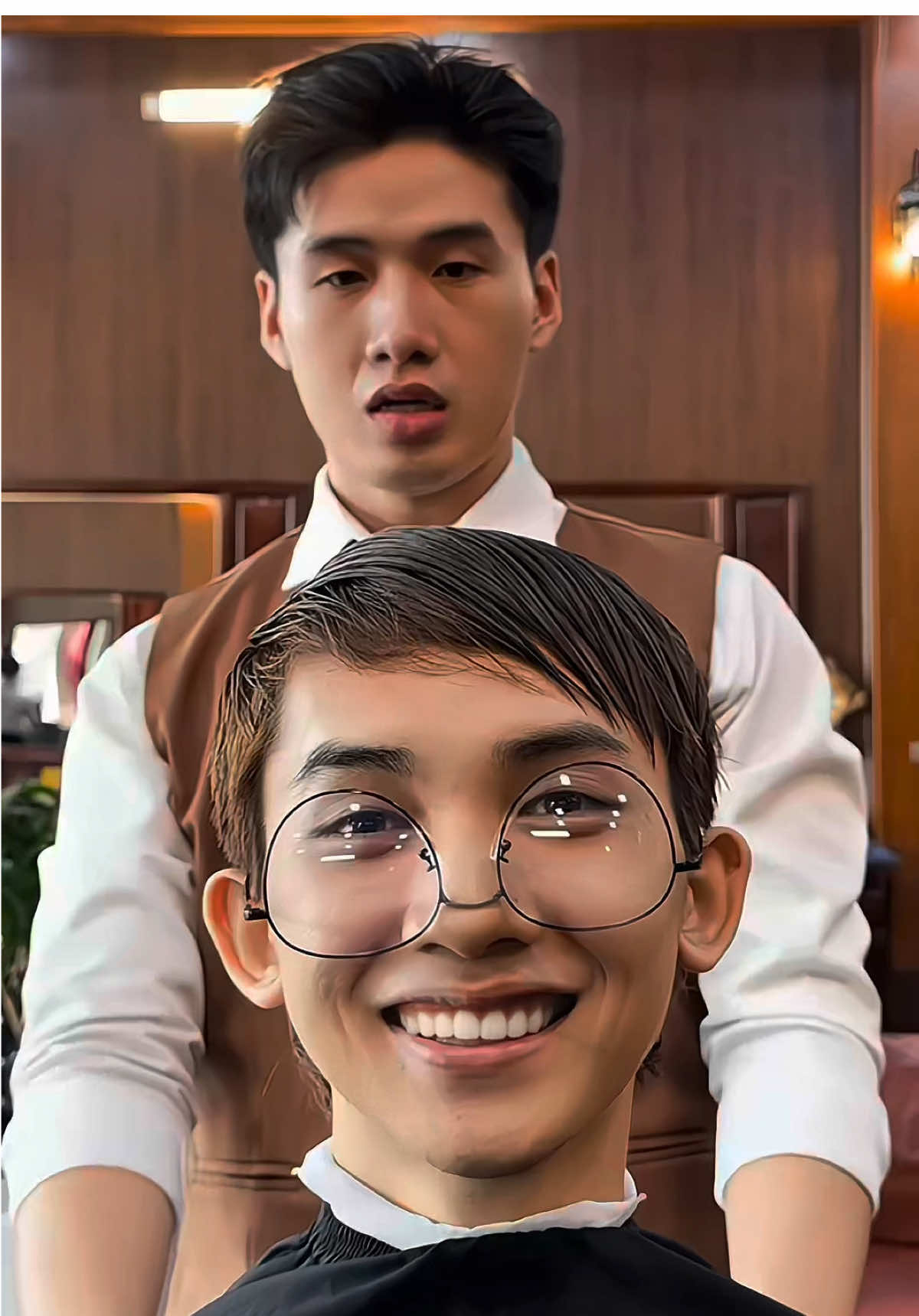 Bên mình thương iu khách lắm 😁  #HN2K #tocnamdep #cattocnam #xuhuong 