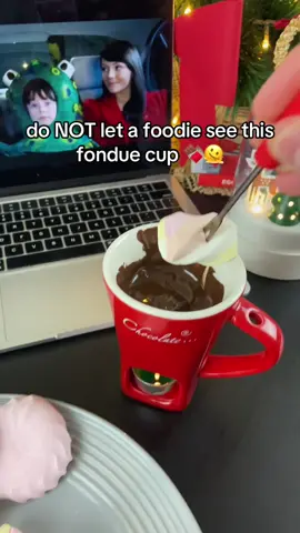 Do we have foodies here? 🫣 #fondue #christmas #chocolate #gifts #Foodie 