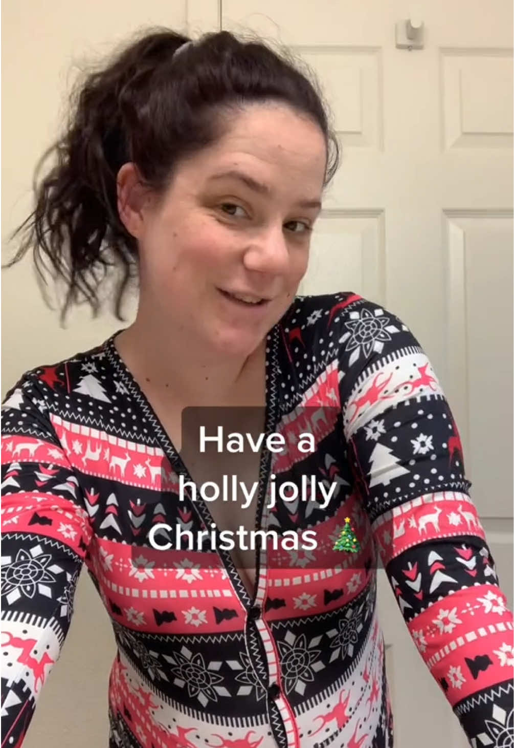 Have a holly jolly Christmas xoxo ur fav nerd mom ✨😘 #urfavnerdmom #christmas #MomsofTikTok #nerdtok #onthisday 