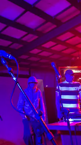 serrrr💃🏼 @WSC #weekendersservicecrew #adella #casual 