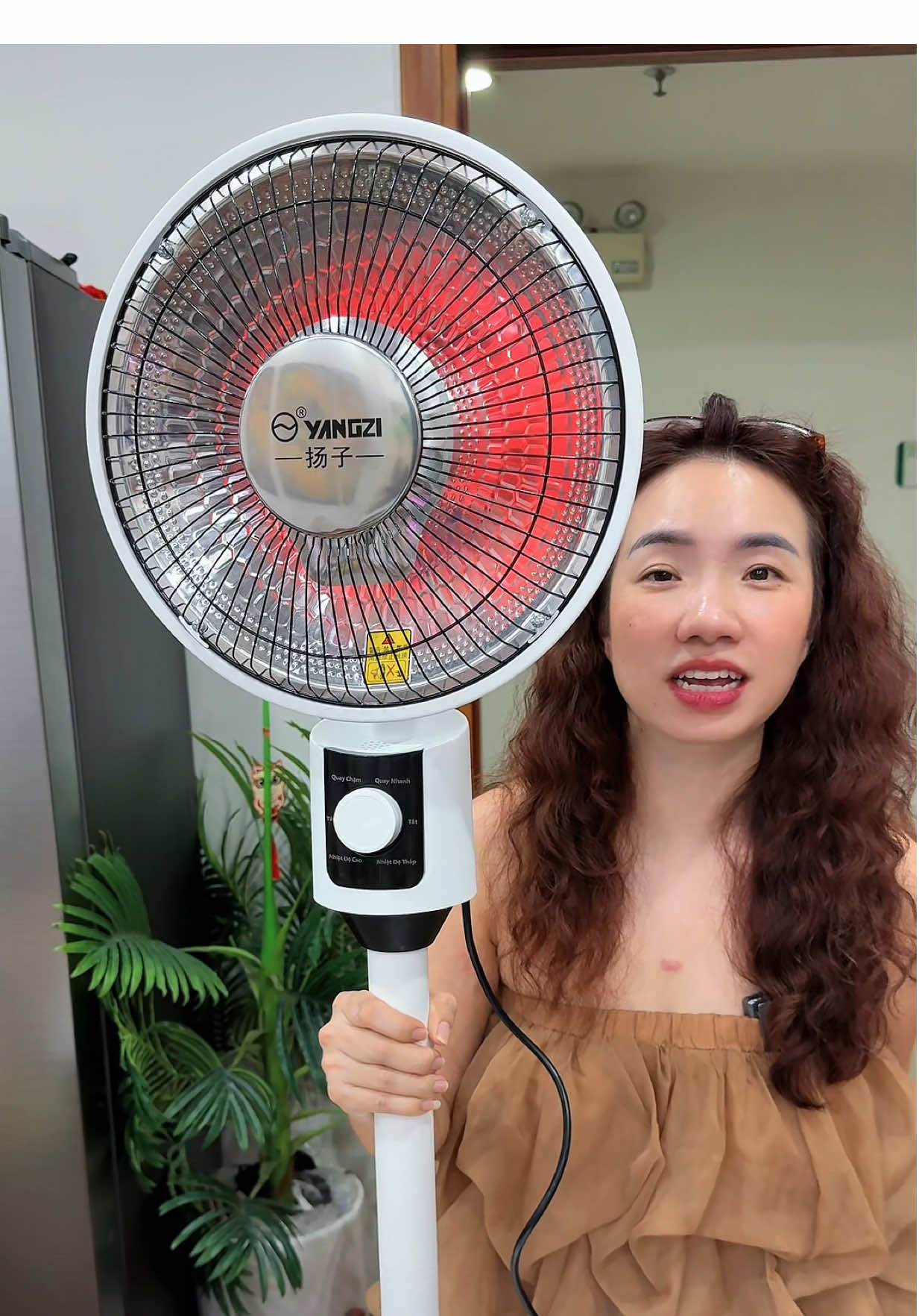 Trả lời @Phê Mai  Quạt sưởi gốm 2 mức nhiệt - An Toàn #xuhuong #quatsuoicongnghegom #huyenhomhinh365 